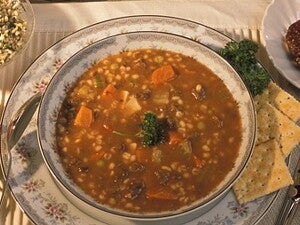 Zuppa di orzo, farro, fagioli e ceci