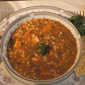 Zuppa di orzo, farro, fagioli e ceci